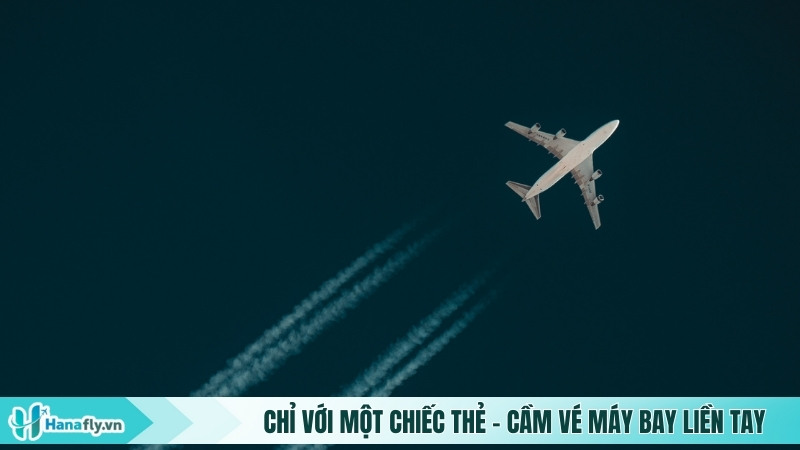Chỉ với một chiếc thẻ - Cầm vé máy bay liền tay